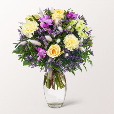 Blumenstrauß Landleben mit Vase & Ferrero Giotto 3er