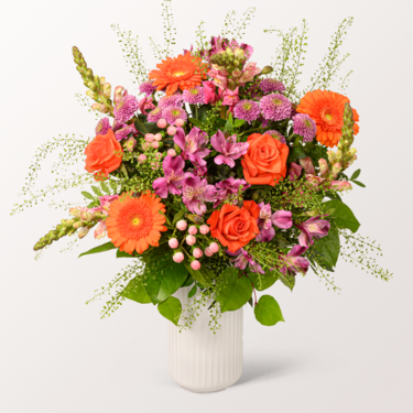 Flower Bouquet Blumensymphonie with vase & 3 Ferrero Giotto