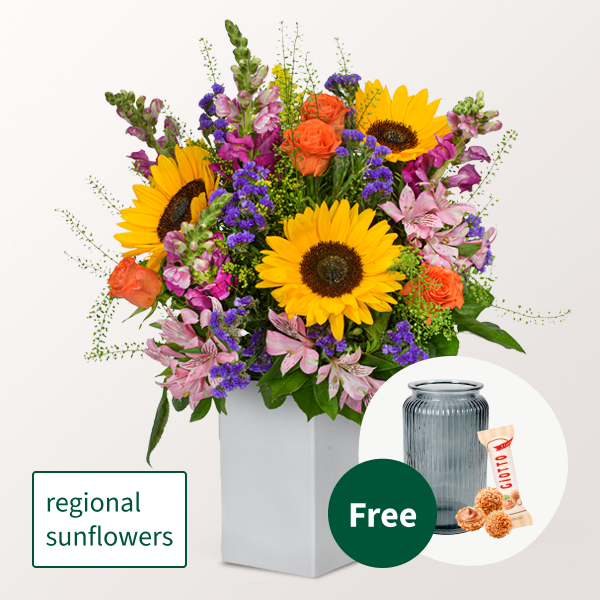 Premium Bouquet Große Freude with Premium Vase & 3 Ferrero Giotto