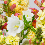 Flower Bouquet Sommertanz with vase & 3 Ferrero Giotto